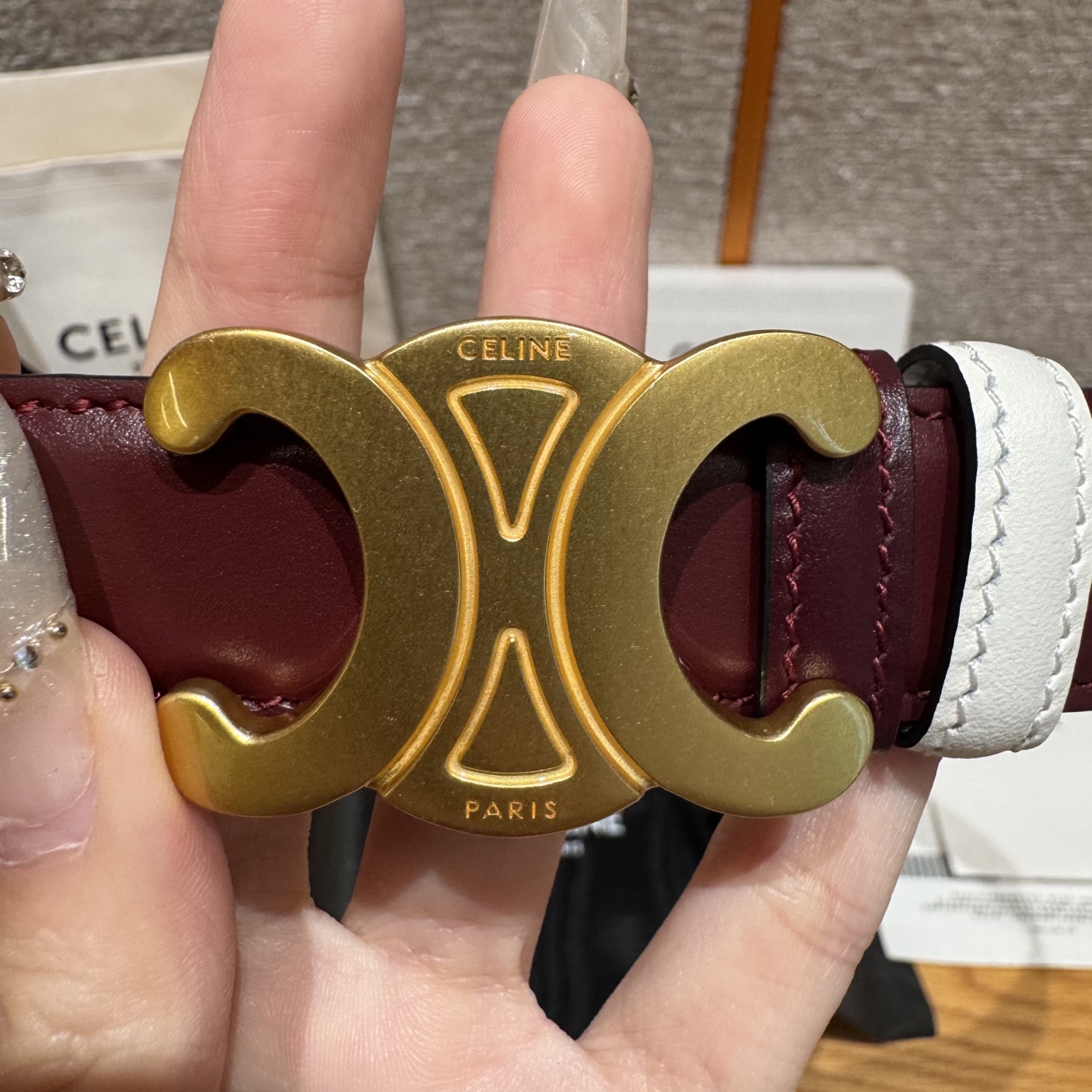 レディース セリーヌベルト偽物 幅2.5cm レザー 男女兼用 ビジネス 通勤 ゴールドバックル レッド_4