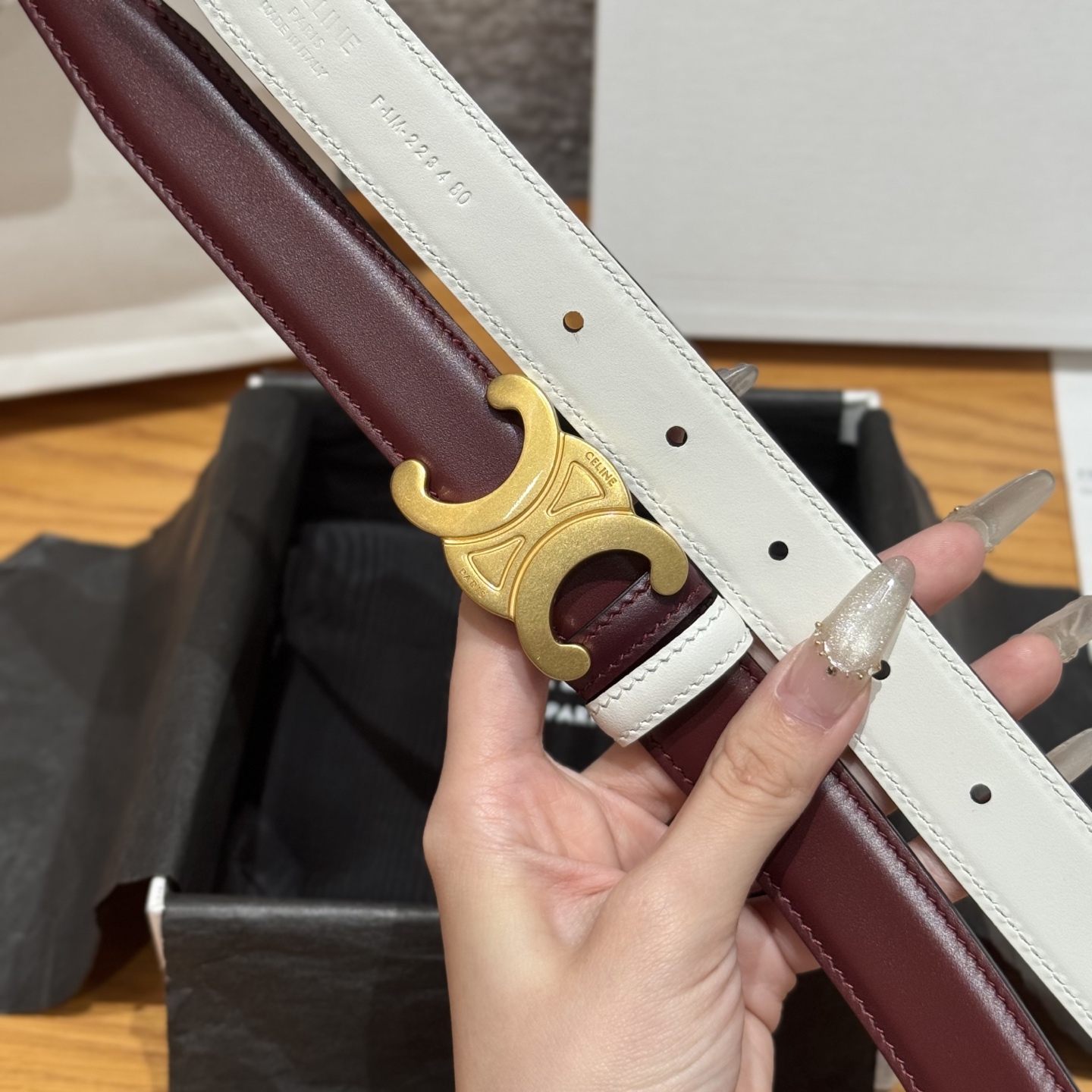レディース セリーヌベルト偽物 幅2.5cm レザー 男女兼用 ビジネス 通勤 ゴールドバックル レッド_8