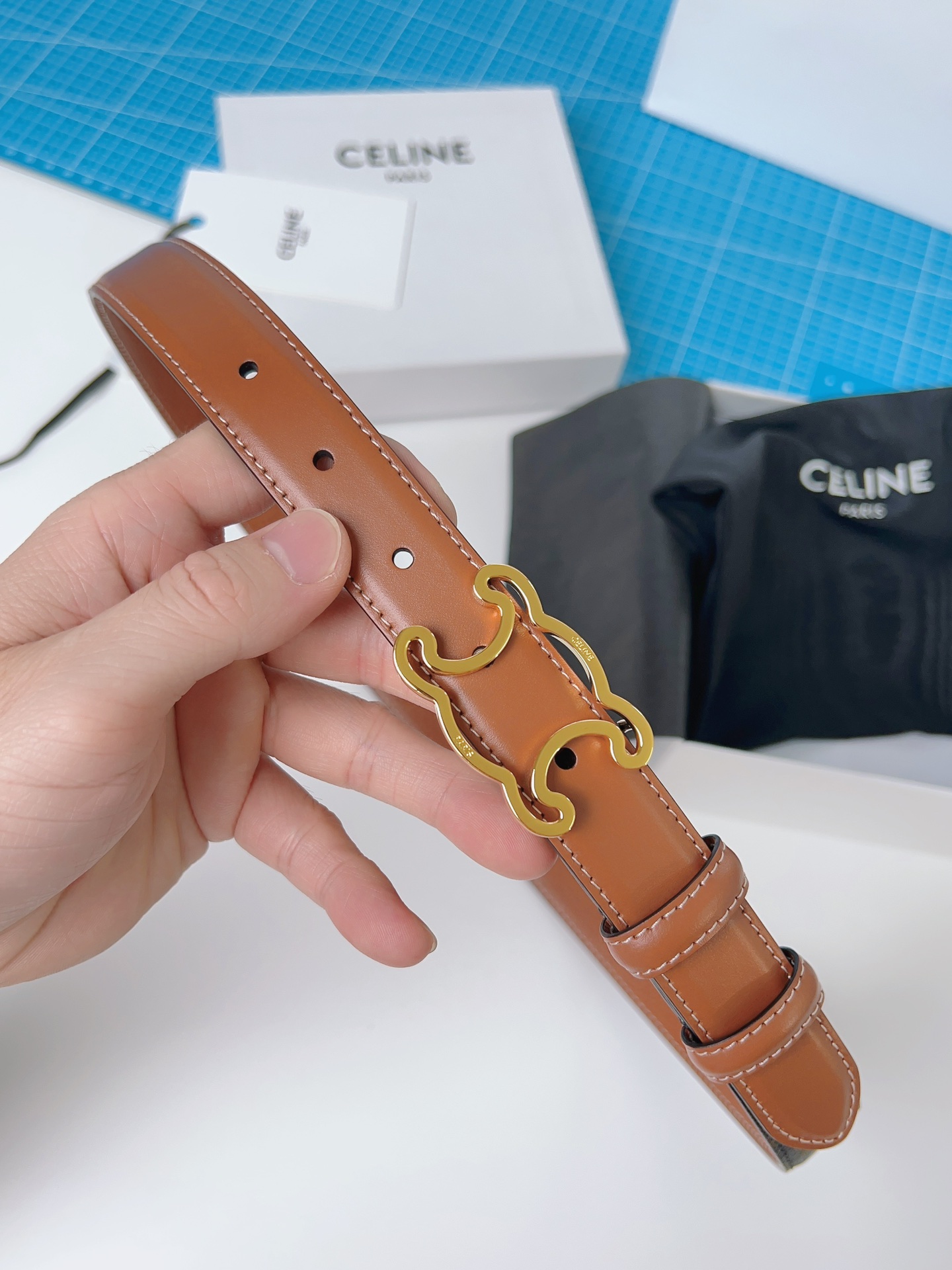 個性的な雰囲気 ベルト セリーヌ メンズスーパーコピー 幅2.5cm 優雅レディ 牛革 レザー ブラウン_7