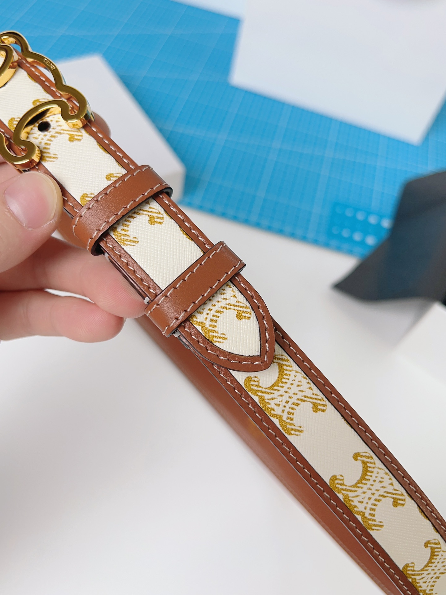 超低価格 セリーヌベルト 買取Ｎ級品 幅2.5cm 優雅レディ 牛革 レザー ホワイト_4