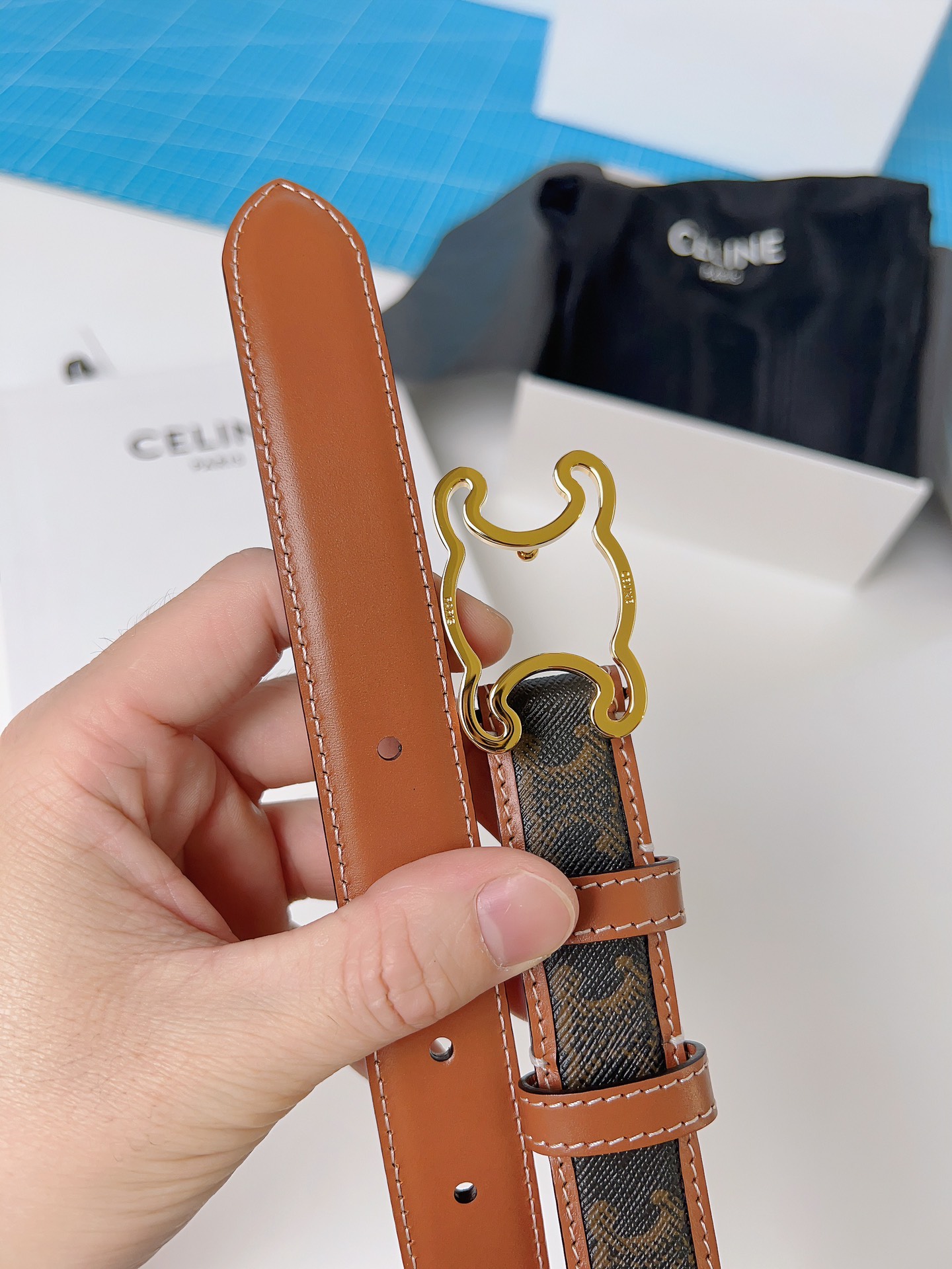 お手頃価格でセリーヌベルト 買取価格偽物 幅2.5cm 優雅レディ 牛革 レザー ブラウン_5