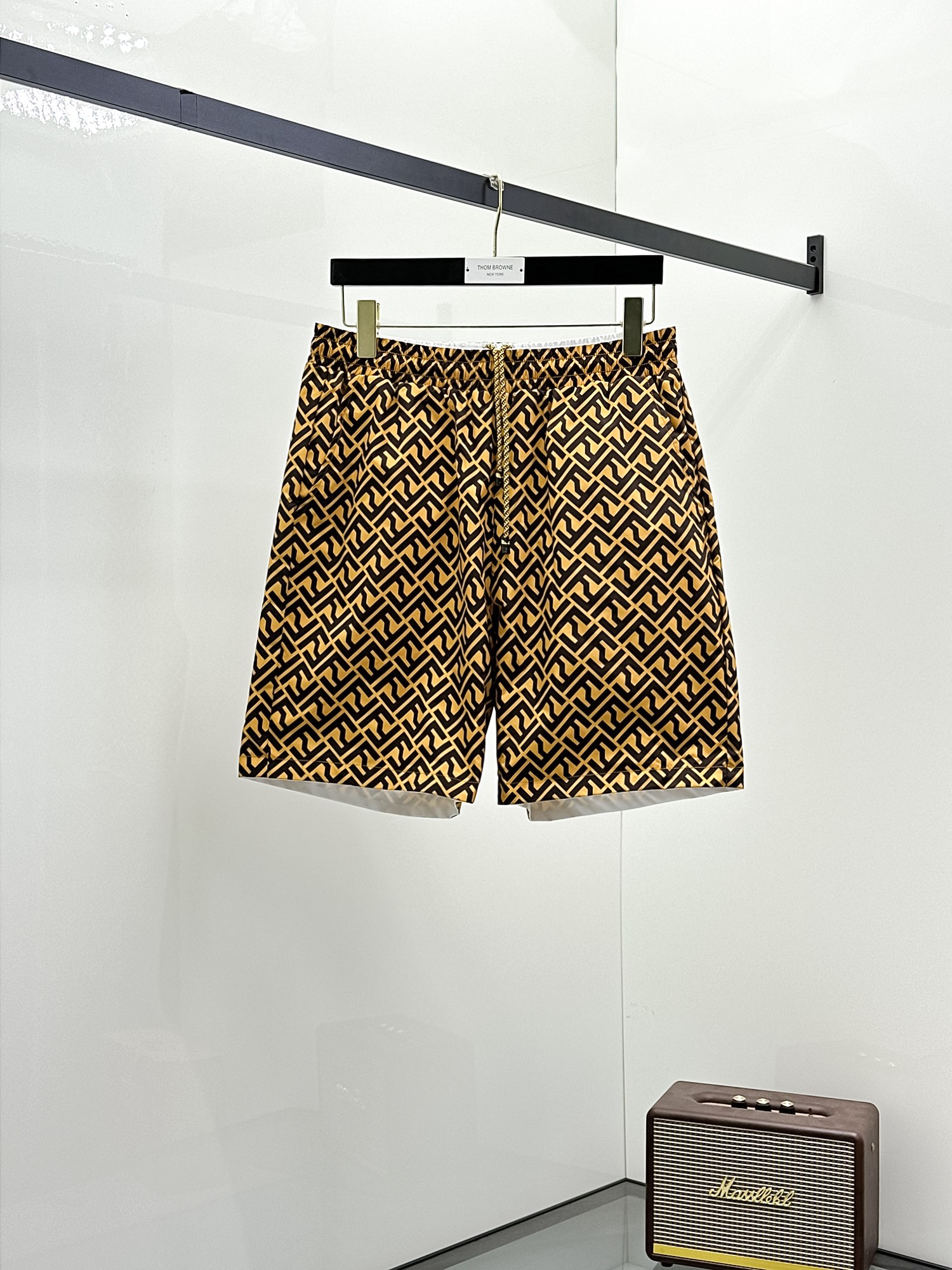 両面兼用 フェンディ パンツ ピンクＮ級品 上質 ショットズボン 100％綿 花柄 ホワイト_13