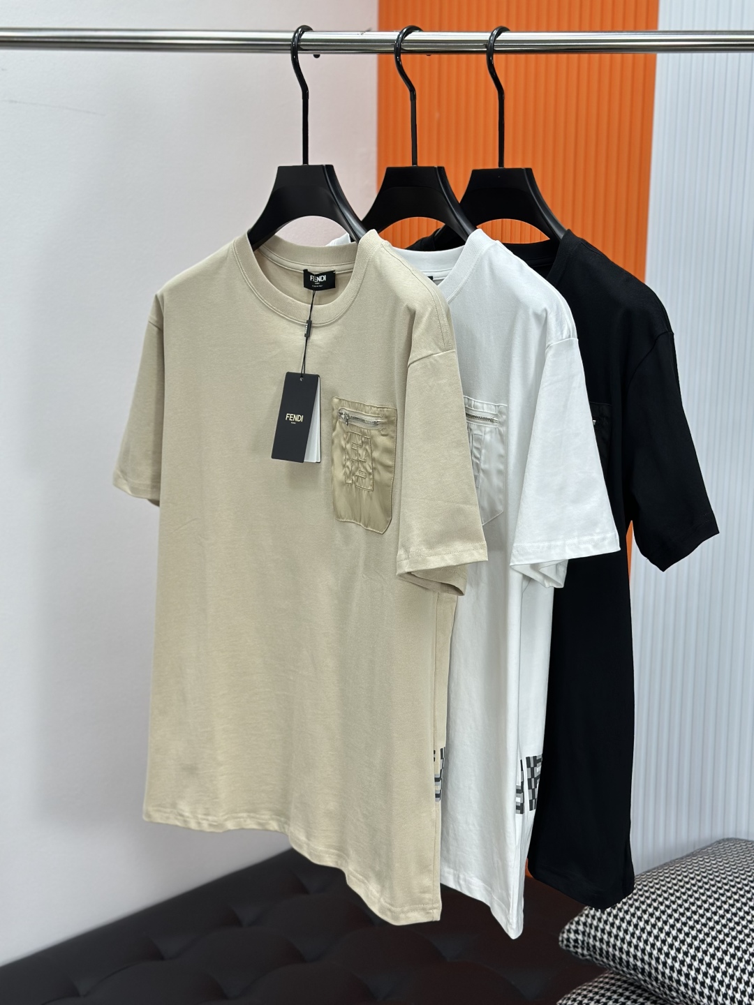 夏新作 メンズ fendi t シャツコピー トップス 短袖 純綿 シンプル ベージュ色_3
