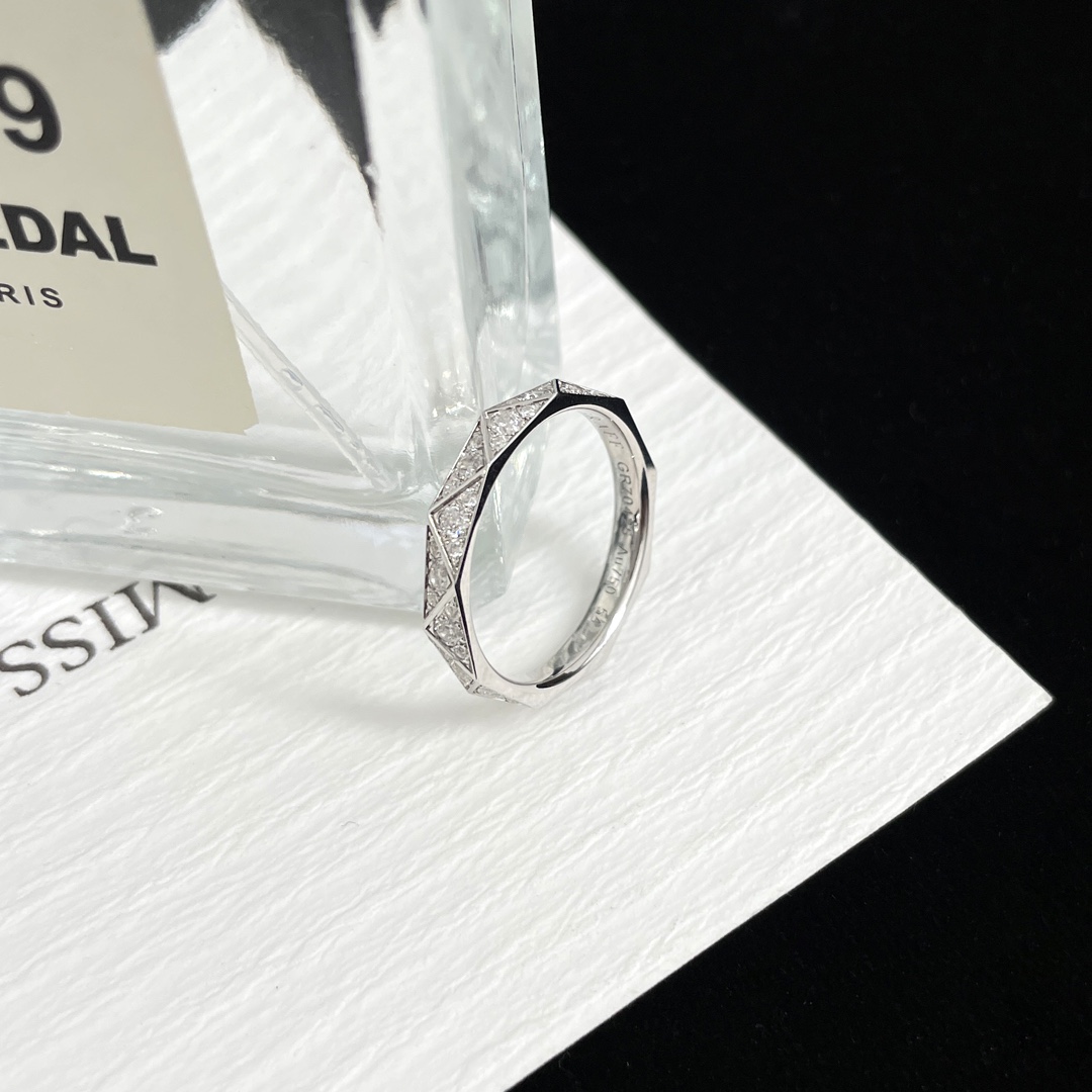 カルティエ指輪サイズ直し偽物 ダイヤ飾り リング 結婚 幅3.2mm シンプル シルバー_1