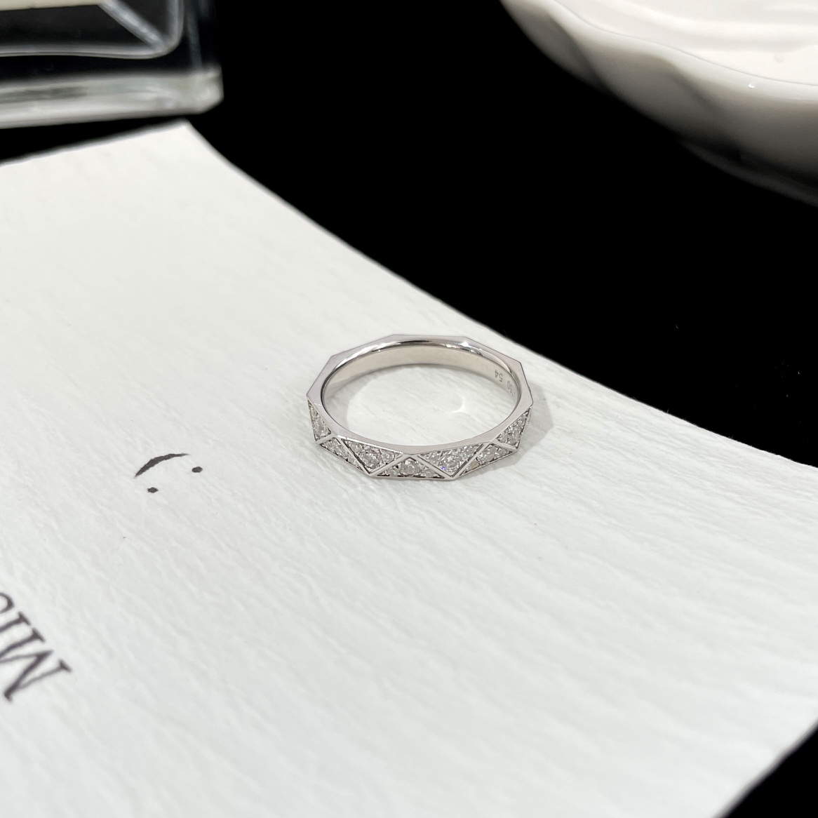 カルティエ指輪サイズ直し偽物 ダイヤ飾り リング 結婚 幅3.2mm シンプル シルバー_8