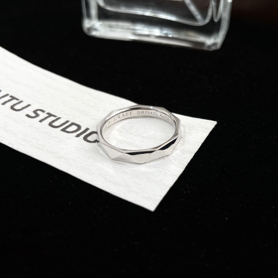 お手頃価格でカルティエ指輪買取価格コピー リング 結婚 シンプル シルバー_8
