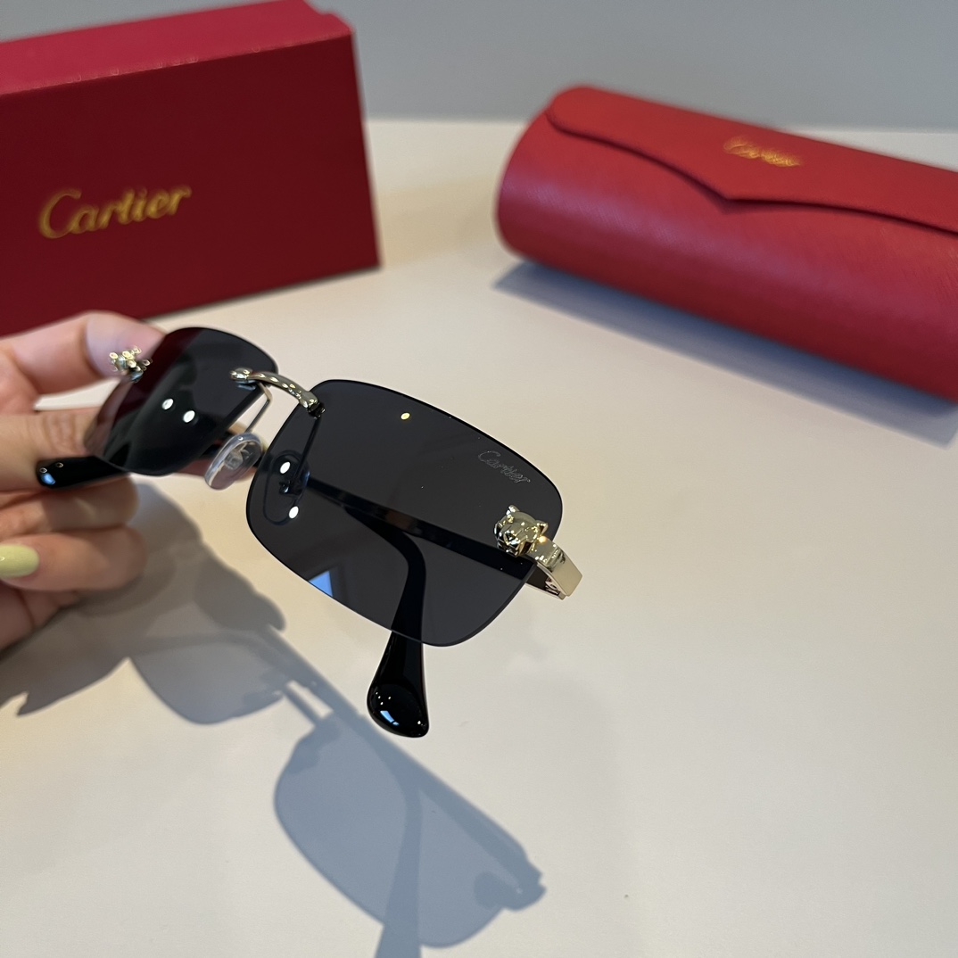 最新到着‼カルティエ メンズサングラス偽物 軽量 紫外線を遮断する 眼鏡 ファッション 偏光 ブラック_4