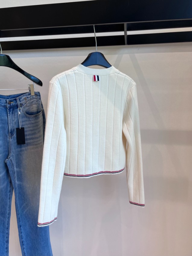 トムブラウン 偽物 バレない再現度 2025新作 リブ編みカーディガン ブランド 服 コピー 激安 上質感 即納対応_2