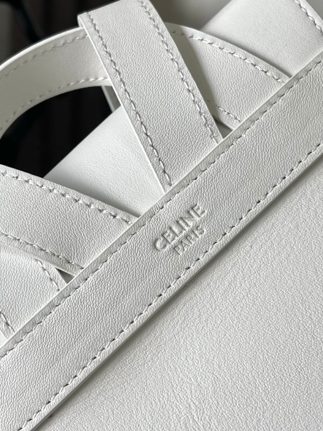 セリーヌ リュック 偽物 トリオンフレザー ホワイト 2025新作 高級感 ブランド コピー 人気_6