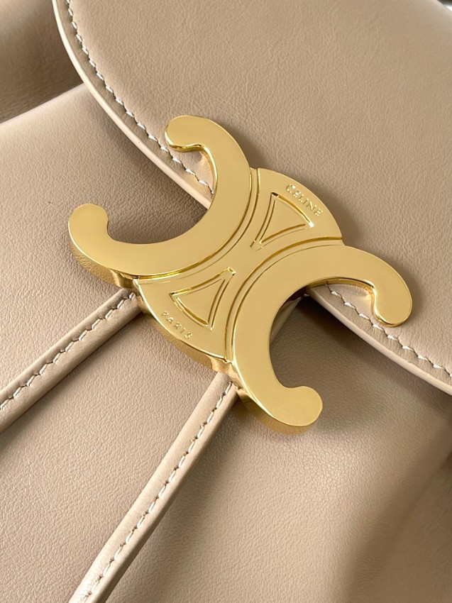 セリーヌ リュック 偽物 トリオンフレザー ベージュ 2025新作 高級感 ブランド コピー 人気_5