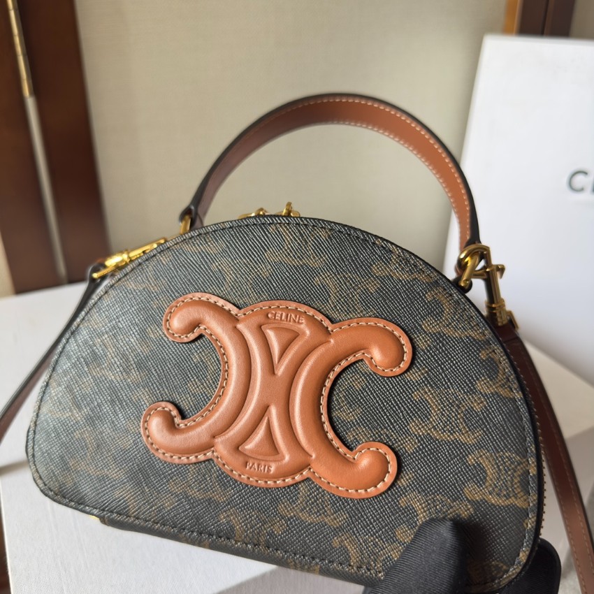 セリーヌ ショルダーバッグ 偽物 トリオンフキャンバス アヴァ型 2025新作 高再現度 人気_6