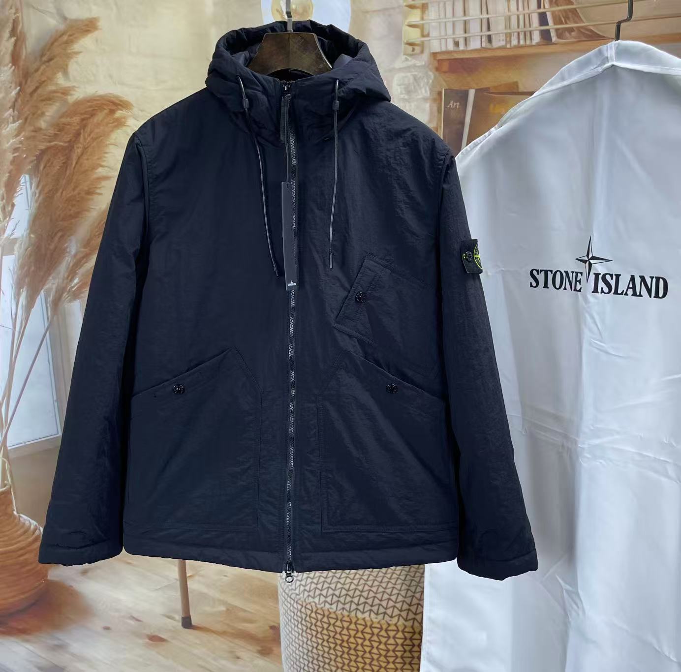 ストーンアイランド 2025新作 高再現度 ブランド コピー 男女兼用 冬用ダウンジャケット 快適な着心地_2
