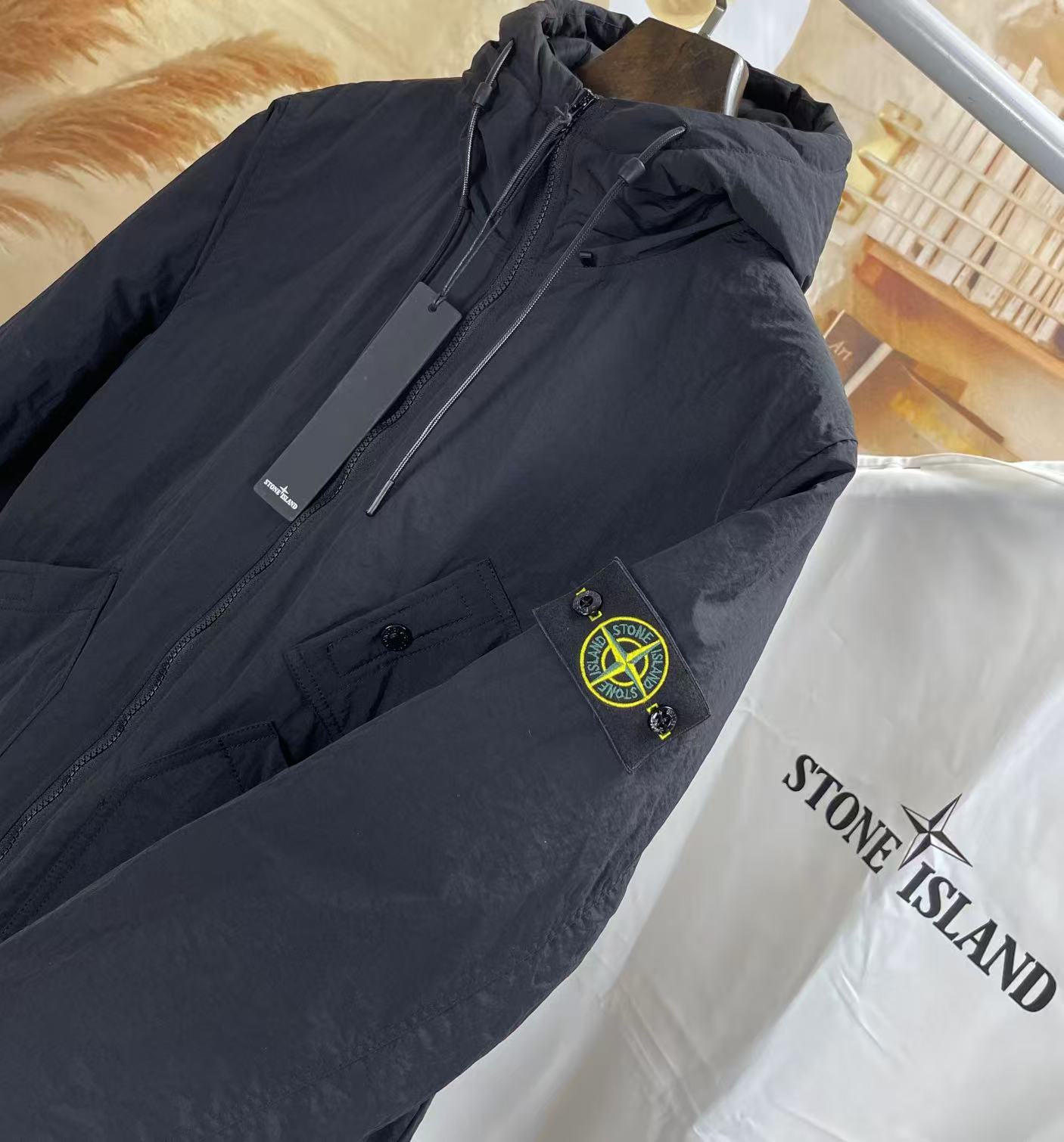 ストーンアイランド 2025新作 高再現度 ブランド コピー 男女兼用 冬用ダウンジャケット 快適な着心地_5