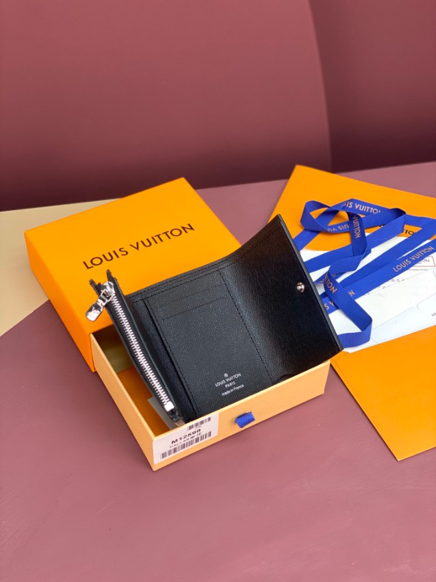 ルイ・ヴィトン 2025新作 ブランド コピー 三つ折り財布 高級レザー仕様 モノグラム柄 コンパクト収納_3