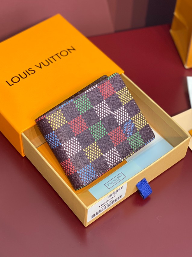 ルイ・ヴィトン 偽物 高級レベル仕様 二つ折り財布 2025新作 圧倒的な再現度 精密ディテール 数量限定入荷_5