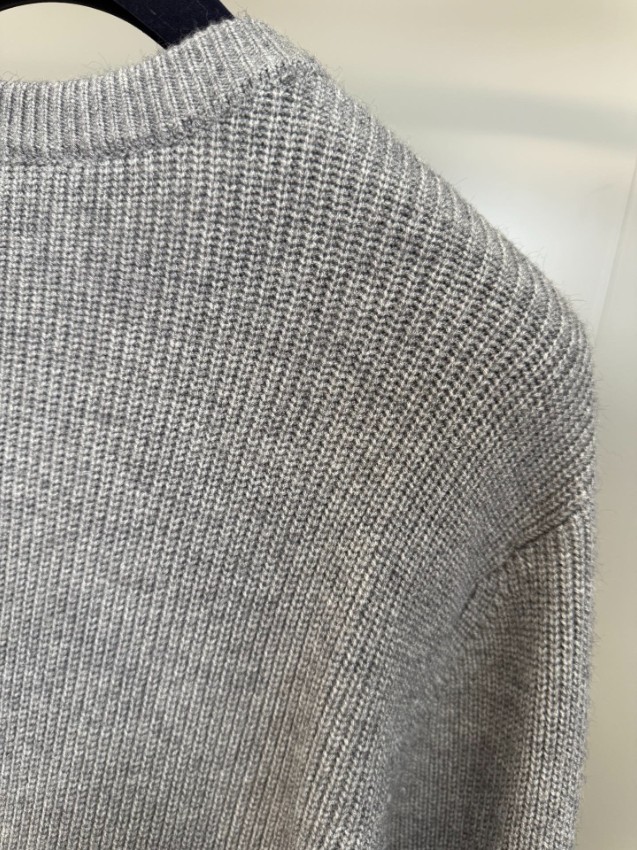 グッチ 高再現度セーター 偽物 バレない再現度 2025新作 精密ディテール 丁寧な縫製 肌触り良好 男女兼用_6