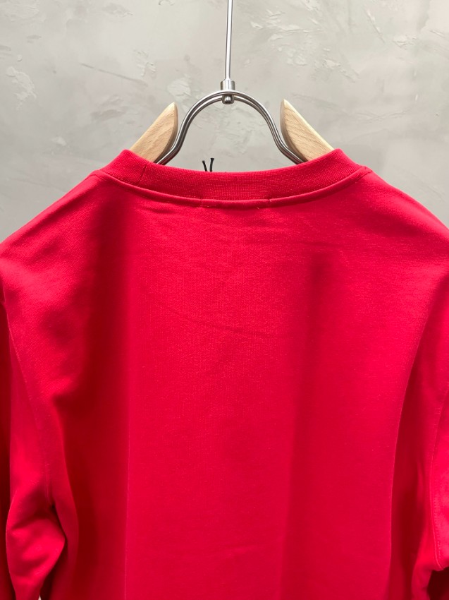 グッチ 高再現度スウェット コピー 2025新作 精密ディテール 男女兼用 快適な着心地 シンプルデザイン 人気モデル_3