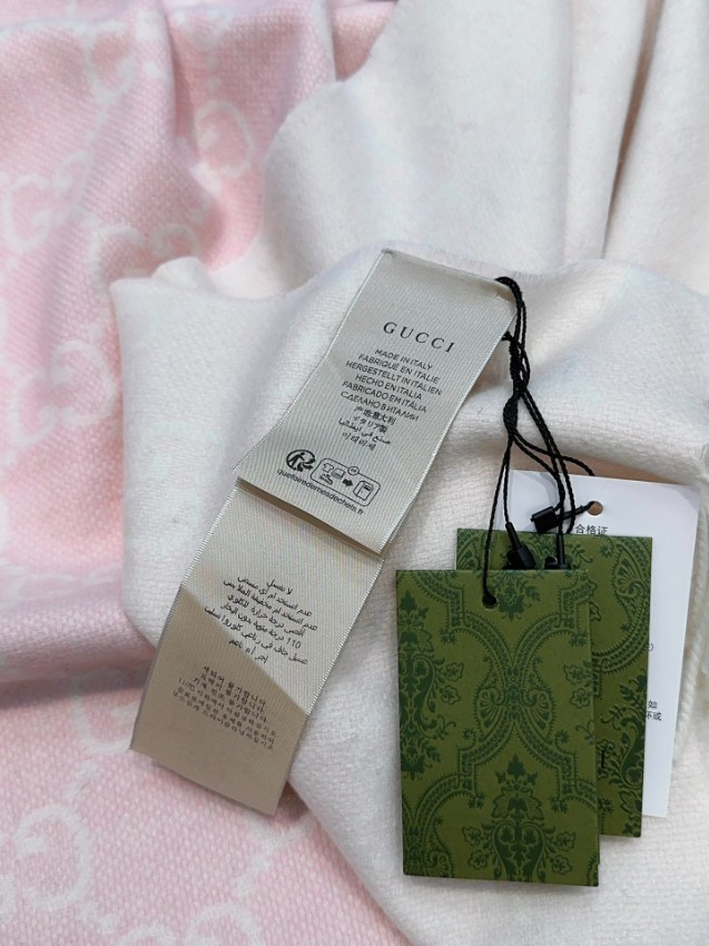 グッチ 高再現度スカーフ n級 2025新作 精密ディテール 高級感仕上げ 丁寧な縫製 上質感 選ばれる理由あり 人気モデル_8