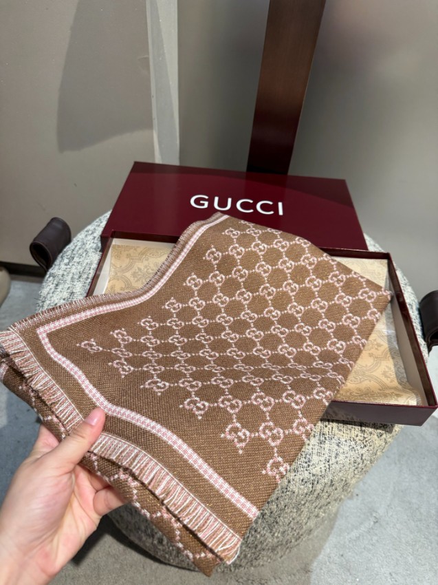 グッチ 高再現度スカーフ 偽物 バレない再現度 2025新作 精密ディテール 高級感仕上げ 上質感 選ばれる理由あり_2