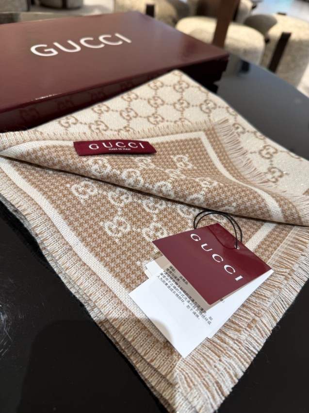 グッチ 高再現度スカーフ コピー 2025新作 精密ディテール 高級感仕上げ 上質感 選ばれる理由あり リピーター多数 人気モデル_4