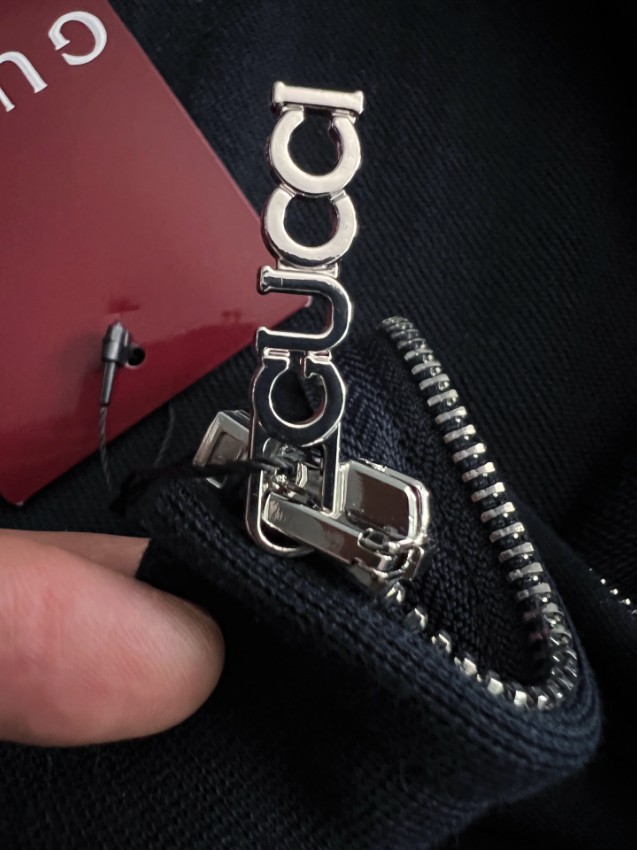 グッチ 高再現度ジップパーカー 優良サイト 2025新作 精密ディテール 男女兼用 快適な着心地 シンプルデザイン 人気モデル_6