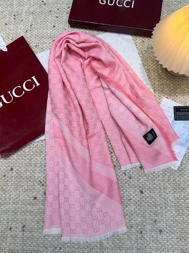 グッチ 高再現度スカーフ ブランド コピー 安全通販 2025新作 精密ディテール 高級感仕上げ 上質感 リピーター多数_3