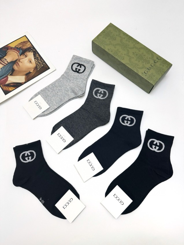 グッチ 高再現度ソックス 偽物 バレない再現度 2025新作 精密ディテール 快適な履き心地 男女兼用 人気モデル_2