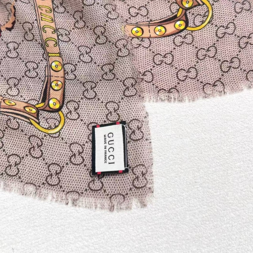 グッチ 高再現度スカーフ n級 2025新作 精密ディテール 高級感仕上げ 上質感 選ばれる理由あり 華やかデザイン_6