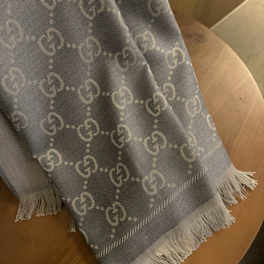 グッチ 高再現度スカーフ ブランド コピー 安全通販 2025新作 精密ディテール 上質感 高級感仕上げ リピーター多数_5