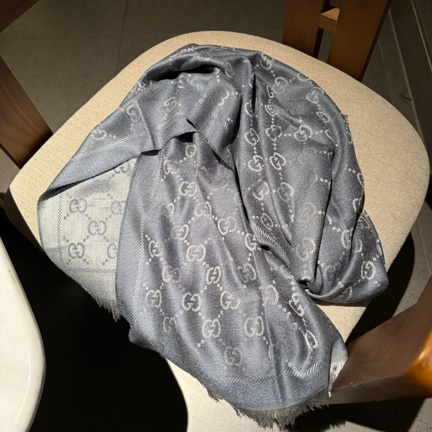 グッチ 高再現度スカーフ ブランド コピー 安全通販 2025新作 精密ディテール 上質感 高級感仕上げ リピーター多数_4