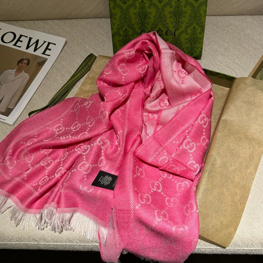 グッチ 高再現度スカーフ 激安通販 2025新作 精密ディテール 上質感 高級感仕上げ 華やかデザイン リピーター多数_3