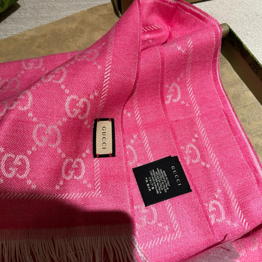 グッチ 高再現度スカーフ 激安通販 2025新作 精密ディテール 上質感 高級感仕上げ 華やかデザイン リピーター多数_6