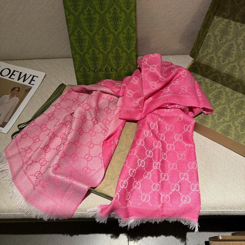 グッチ 高再現度スカーフ 激安通販 2025新作 精密ディテール 上質感 高級感仕上げ 華やかデザイン リピーター多数_4