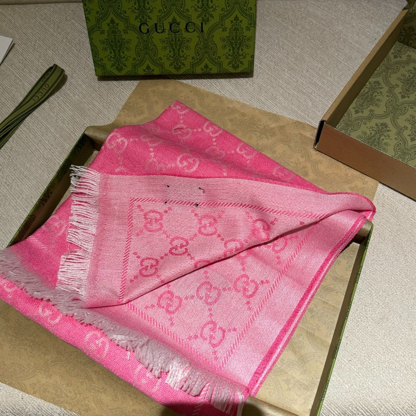 グッチ 高再現度スカーフ 激安通販 2025新作 精密ディテール 上質感 高級感仕上げ 華やかデザイン リピーター多数_5