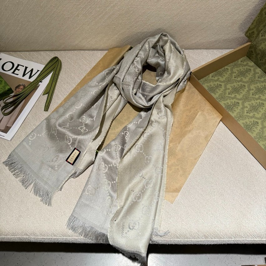 グッチ 高再現度スカーフ コピー 2025新作 精密ディテール 上質感 高級感仕上げ シンプルデザイン リピーター多数_1