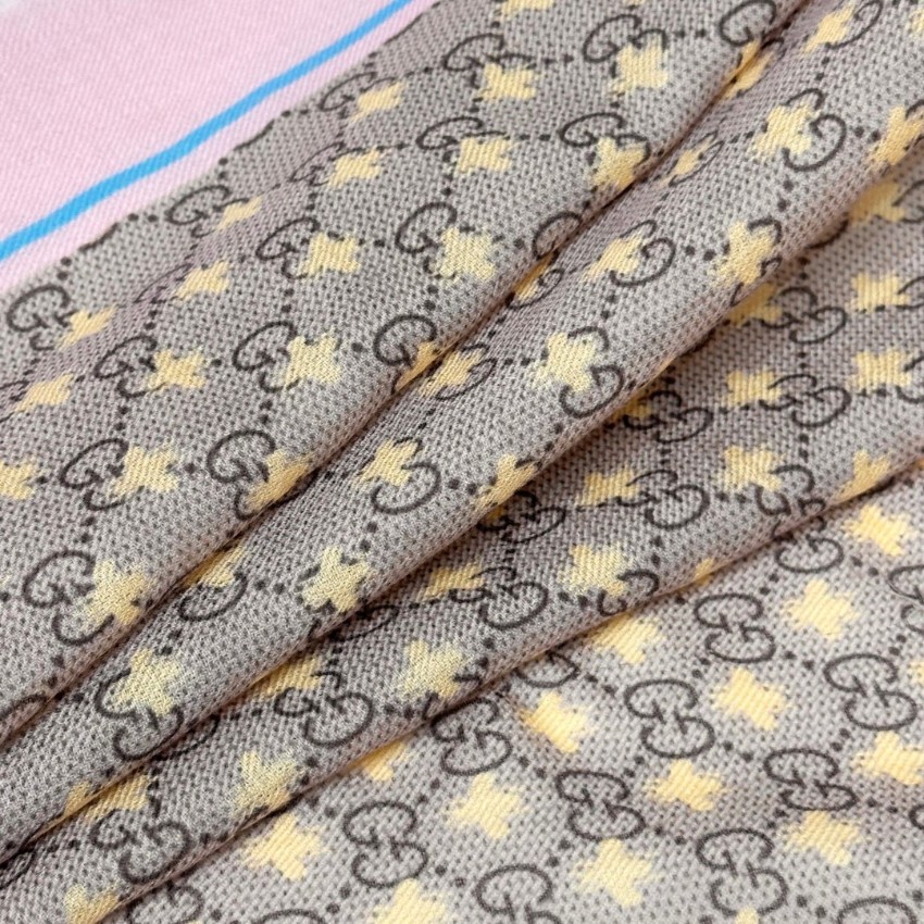 グッチ 高再現度スカーフ 偽物 バレない再現度 2025新作 精密ディテール 上質感 高級感仕上げ 洗練デザイン_5