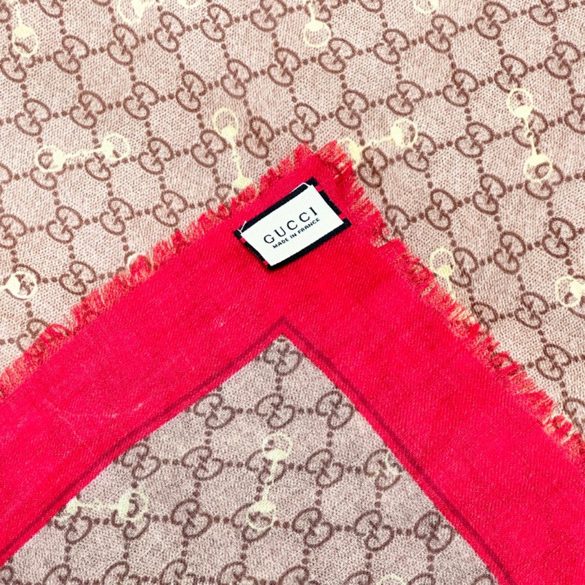 グッチ 高再現度スカーフ ブランド コピー 安全通販 2025新作 精密ディテール 上質感 高級感仕上げ 洗練デザイン_4
