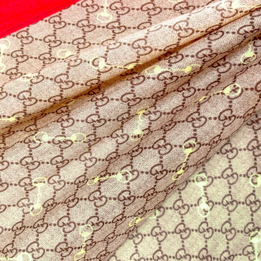 グッチ 高再現度スカーフ ブランド コピー 安全通販 2025新作 精密ディテール 上質感 高級感仕上げ 洗練デザイン_5