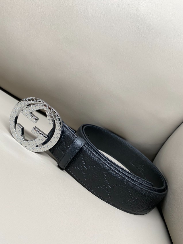 グッチ 高品質レザー ベルト コピー 2025新作 高級感仕上げ 精密ディテール 正確な刻印 数量限定入荷_4