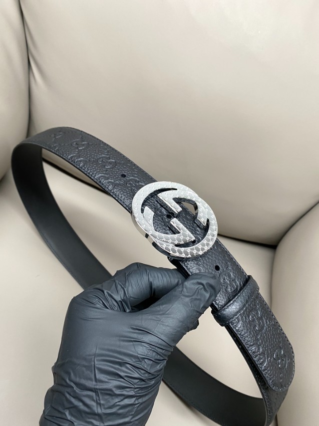 グッチ 高品質レザー ベルト コピー 2025新作 高級感仕上げ 精密ディテール 正確な刻印 数量限定入荷_5