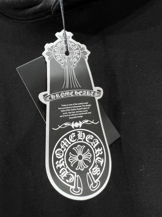 クロムハーツ パーカー 偽物 バレない再現度 2025新作 高級感仕上げ 丁寧な縫製 上質素材使用 限定入荷_4