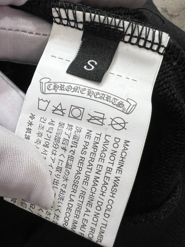 クロムハーツ パーカー 偽物 バレない再現度 2025新作 高級感仕上げ 丁寧な縫製 上質素材使用 限定入荷_7