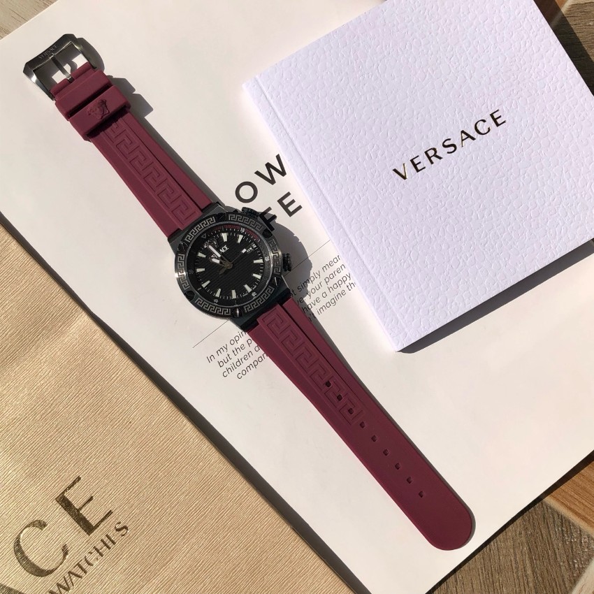 ヴェルサーチ 偽物 バレない再現度 高級感仕上げ 高再現度 職人技術再現 メンズ腕時計 ブラック×ボルドー 2025新作_5