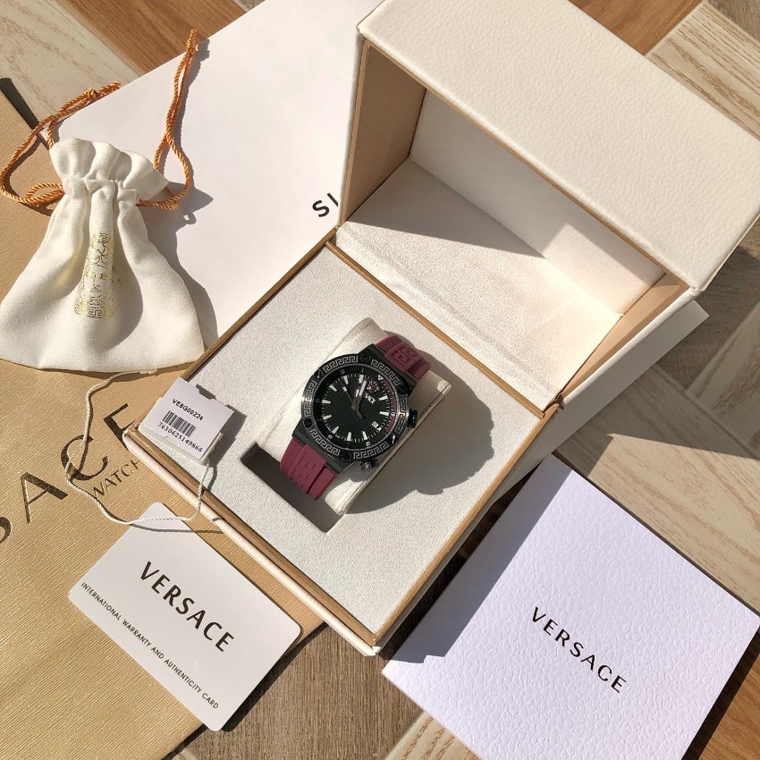 ヴェルサーチ 偽物 バレない再現度 高級感仕上げ 高再現度 職人技術再現 メンズ腕時計 ブラック×ボルドー 2025新作_6