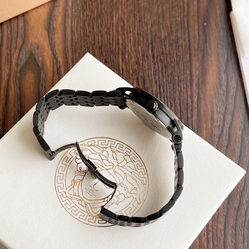 ヴェルサーチ スーパーコピー 優良サイト 高級感仕上げ 圧倒的な再現度 上質な質感 メンズ腕時計 ブラックメデューサ 2025新作_3