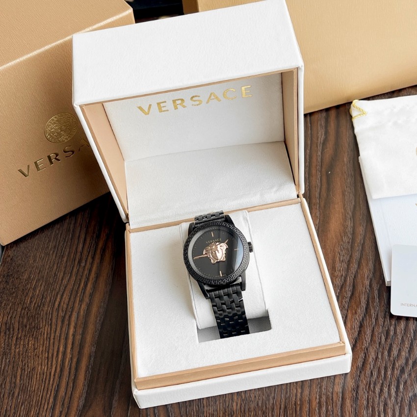 ヴェルサーチ スーパーコピー 優良サイト 高級感仕上げ 圧倒的な再現度 上質な質感 メンズ腕時計 ブラックメデューサ 2025新作_1