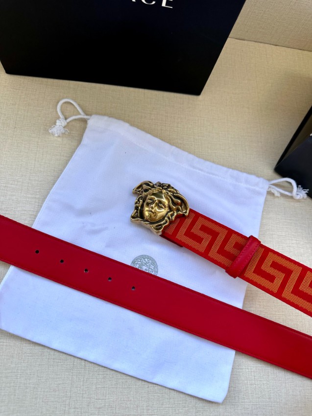 ヴェルサーチ コピー 高級感仕上げ 高再現度 上質な質感 レッドメデューサ メンズベルト 2025新作モデル_3
