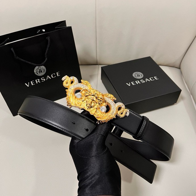 ヴェルサーチ 芸能人愛用 高級感仕上げ 圧倒的存在感 高再現度 ゴールドメデューサ メンズベルト 2025新作_4
