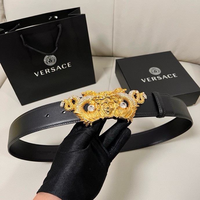 ヴェルサーチ 芸能人愛用 高級感仕上げ 圧倒的存在感 高再現度 ゴールドメデューサ メンズベルト 2025新作_5