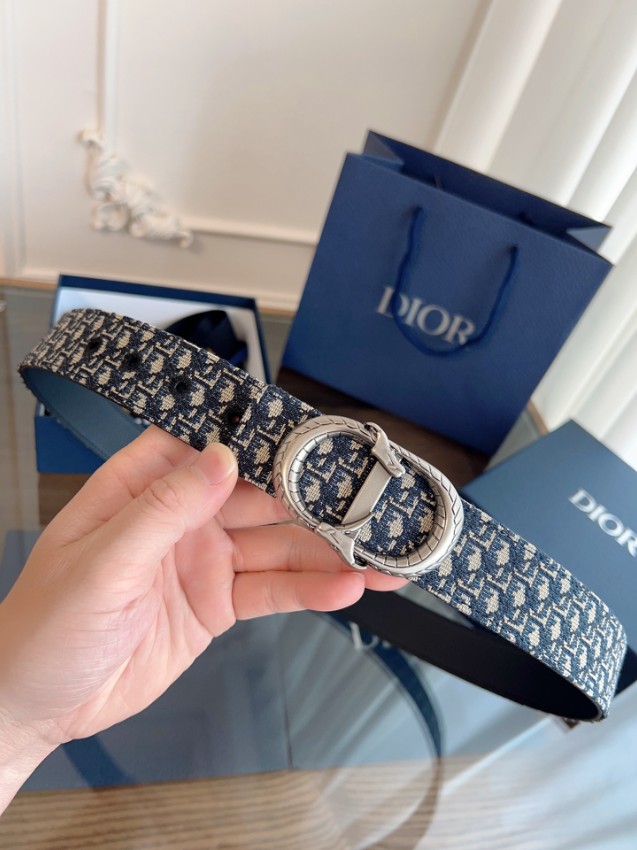 ディオール オブリーク ベルト 偽物 バレない再現度 精密ディテール 高級感仕上げ 人気急上昇中 メンズモデル_4